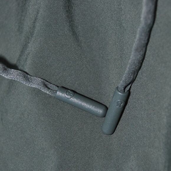 Lululemon Green Athletic Shorts Large - Picture 11 of 13